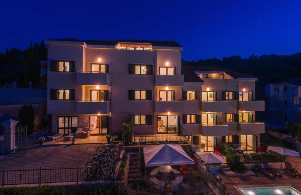 Apartment Livia Slatine Ngoại thất bức ảnh